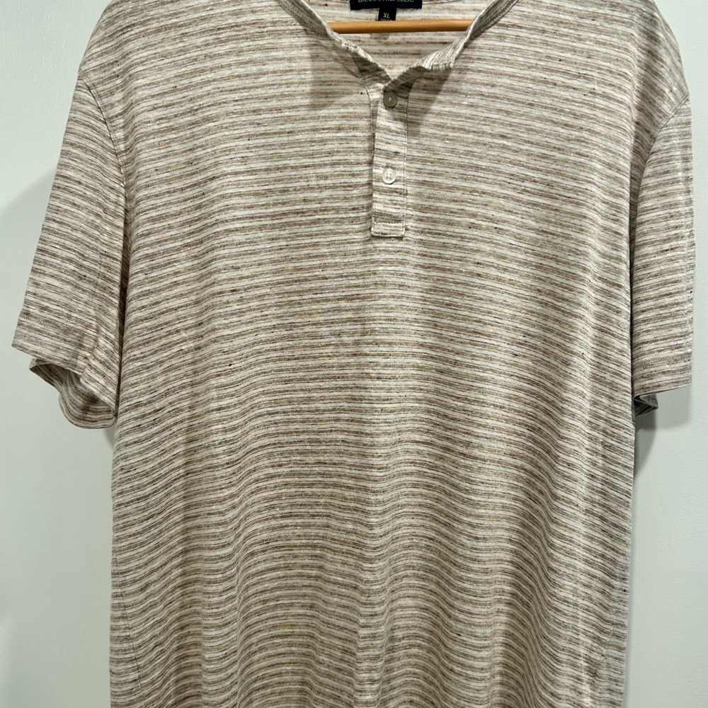 BANANA REPUBLIC Beige & Cream Striped Henley Polo, EUC, Size XL